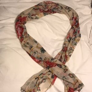 Thin rose scarf